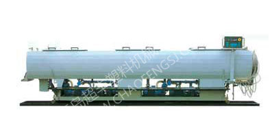真空定徑機(jī)、牽引裝置、切割裝置
